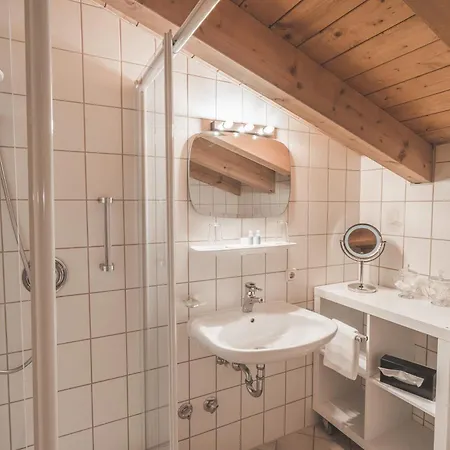 Alpenhotel Kueren 호텔