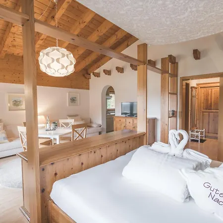 Alpenhotel Kueren מלון