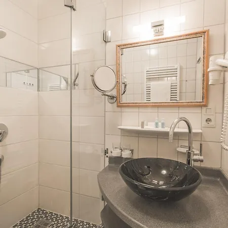 מלון Alpenhotel Kueren