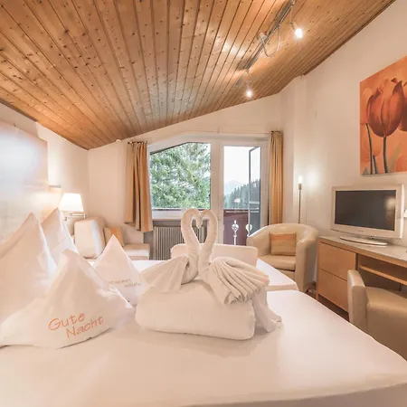 מלון Alpenhotel Kueren